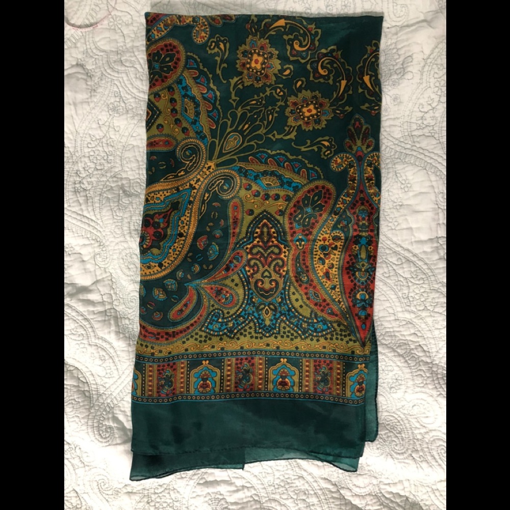 Green paisley scarf